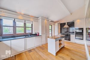 Kitchen- click for photo gallery